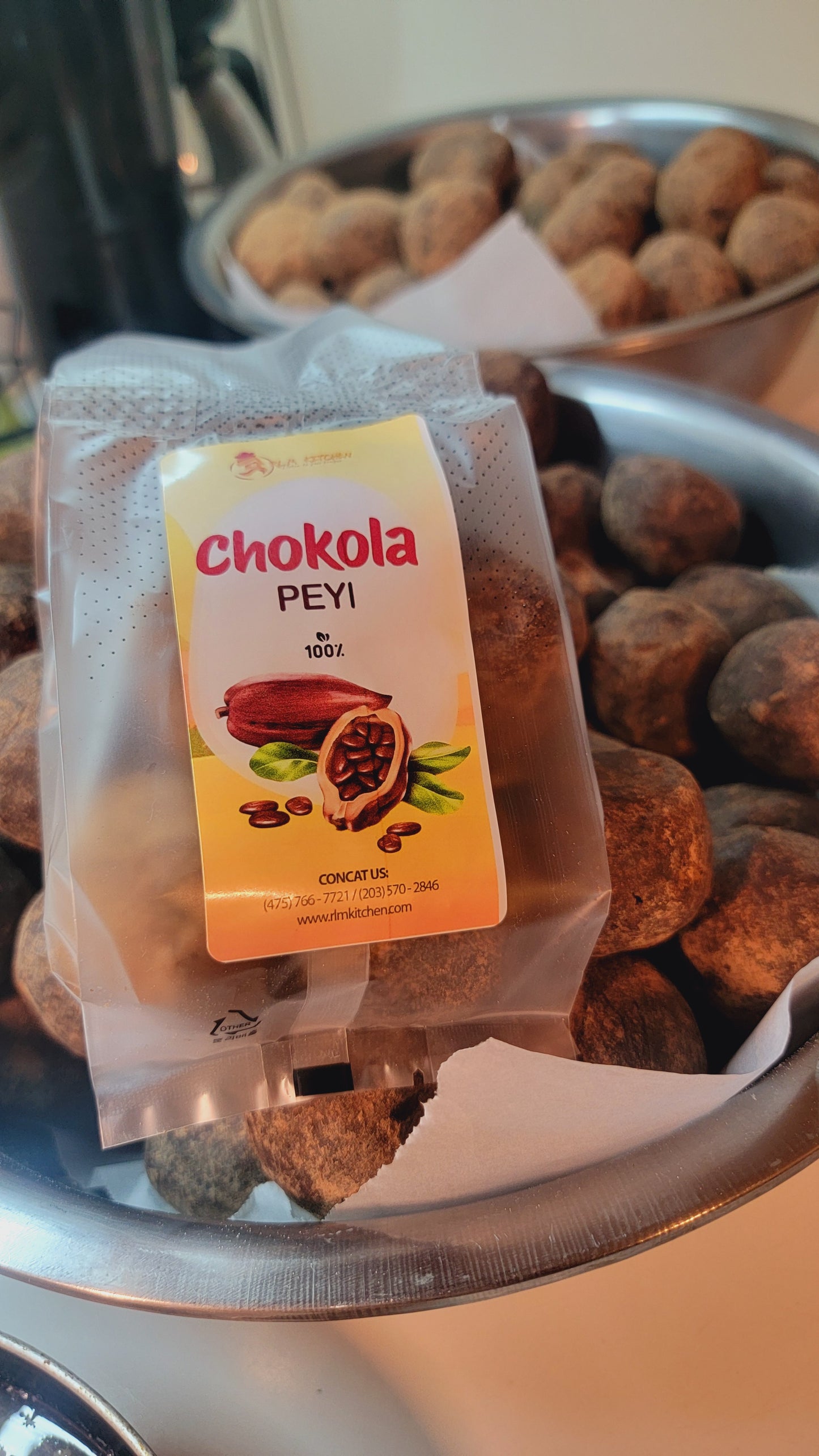 4 boul chokola ayisyen (Haitian chocolate)